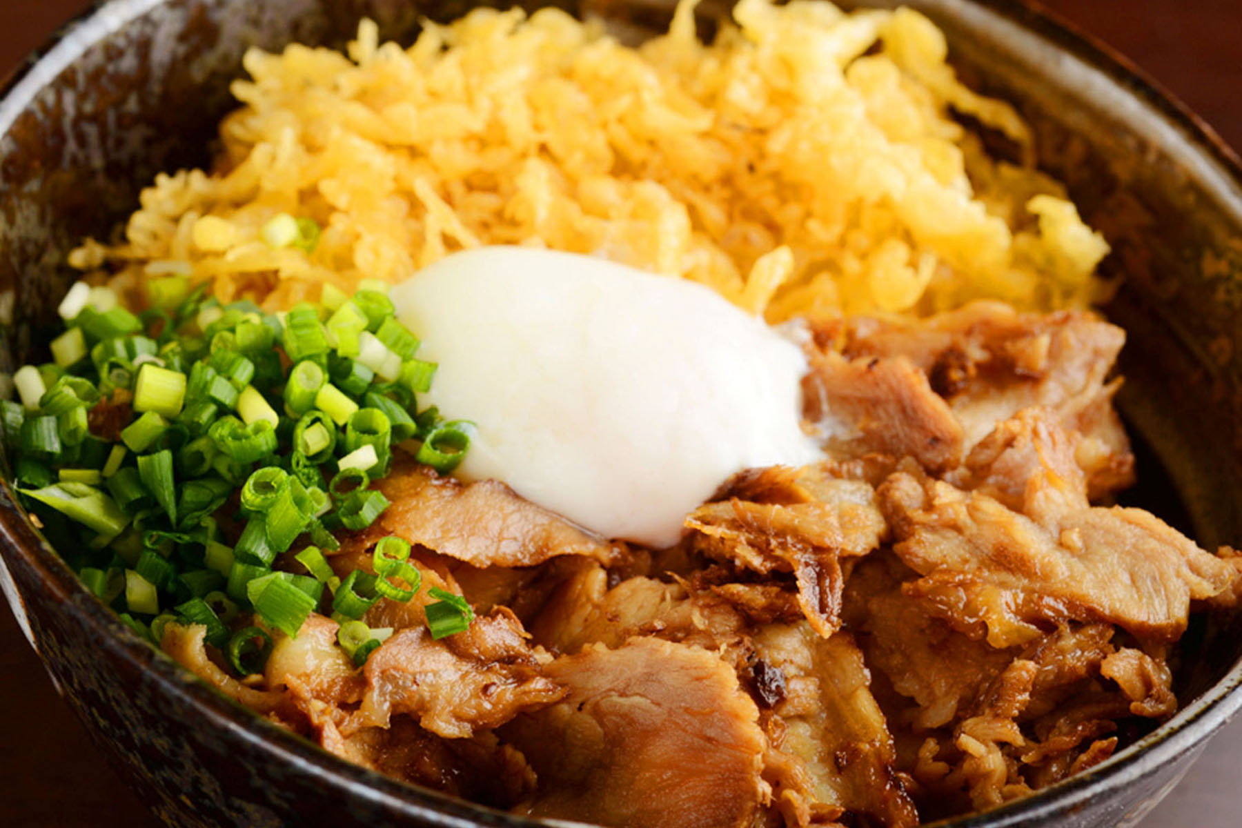 武蔵野うどん　炙りチャーシュー釜玉